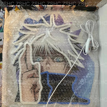 Enseigne LED néon anime emballée dans une boîte de protection avec câble de commande inclus.
