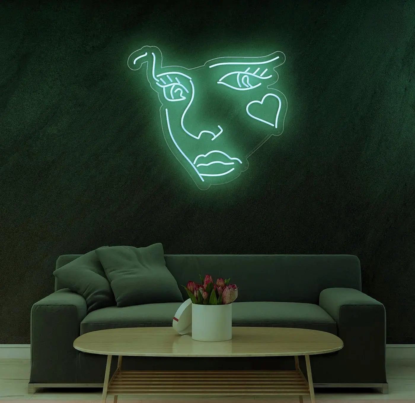 Néon LED visage abstrait vert menthe ajoutant une touche artistique à un salon moderne.