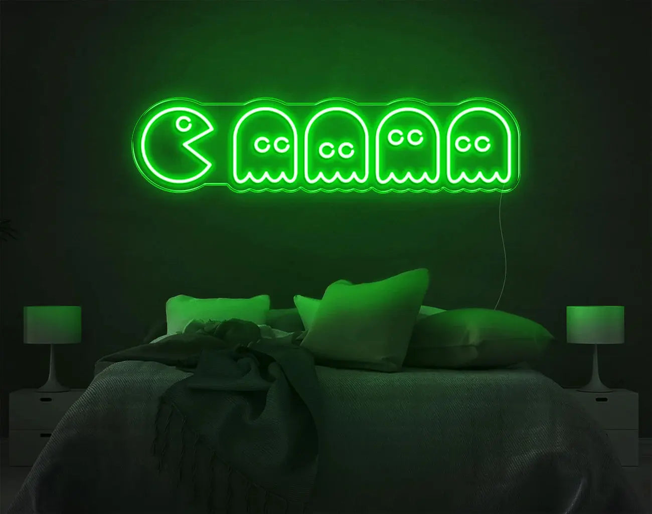Enseigne LED néon verte inspirée de Pacman créant une ambiance gaming dans une chambre.