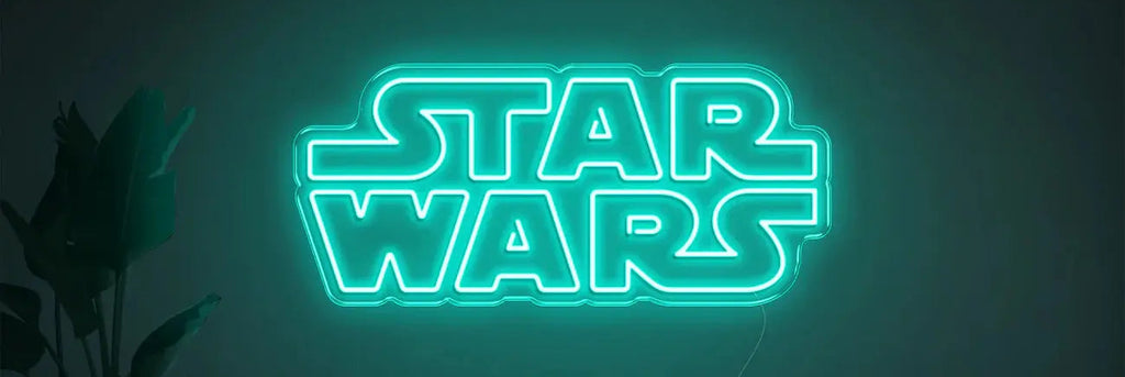 Enseigne murale LED néon Star Wars couleur turquoise brillant dans un intérieur moderne