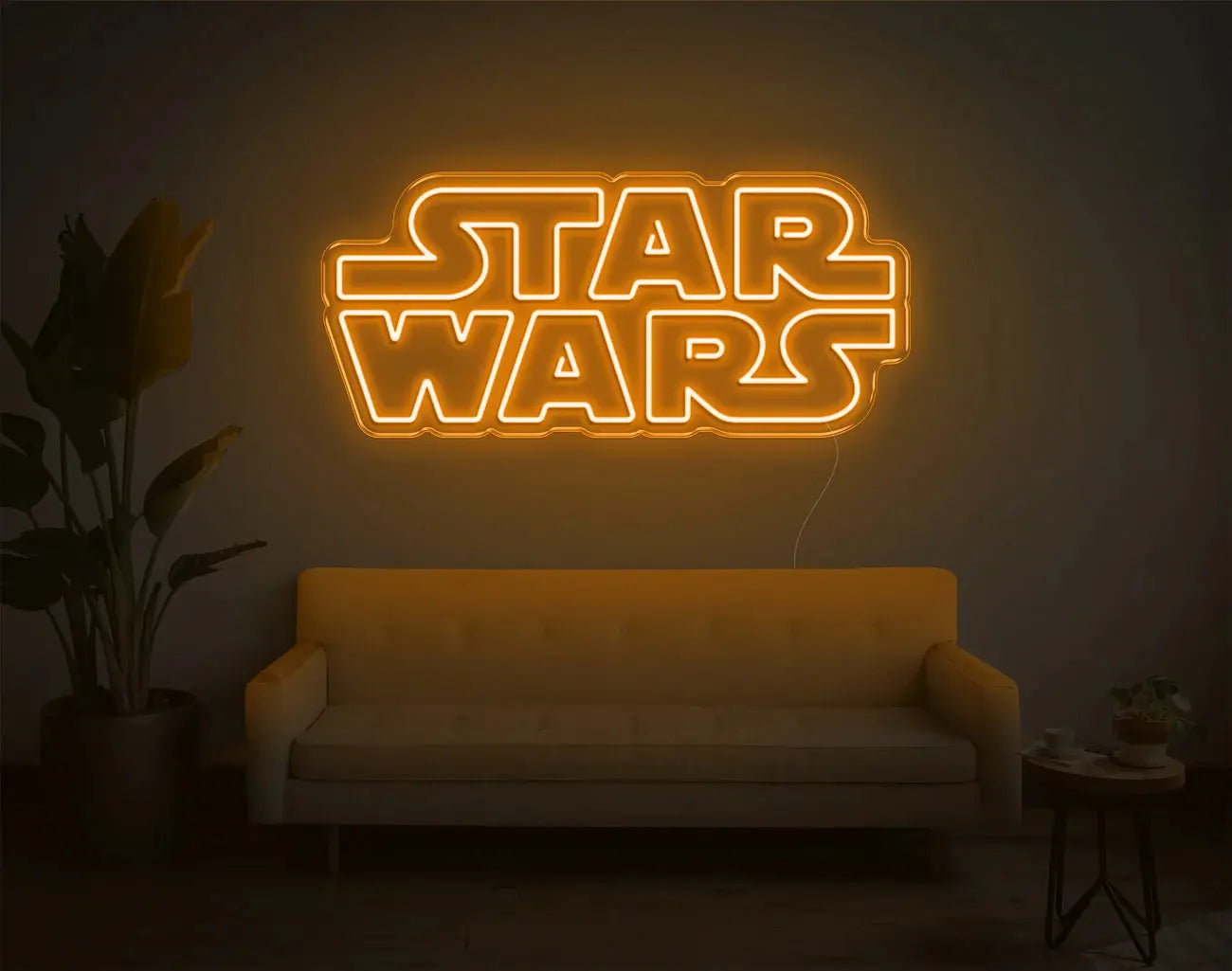 Enseigne néon Star Wars orange créant une ambiance lumineuse chaleureuse
