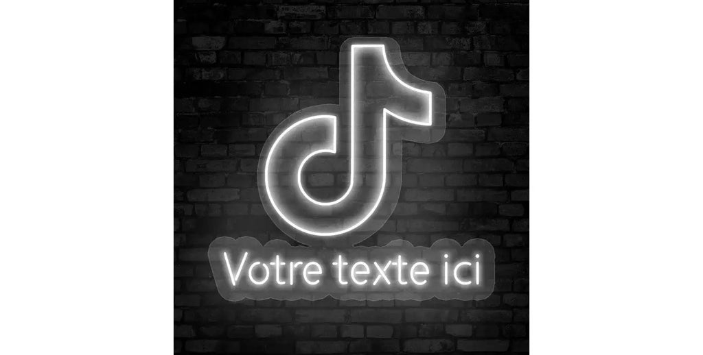 Enseigne néon LED style TikTok blanche avec texte personnalisable installée sur un mur en briques, décoration kit néon LED DIY.